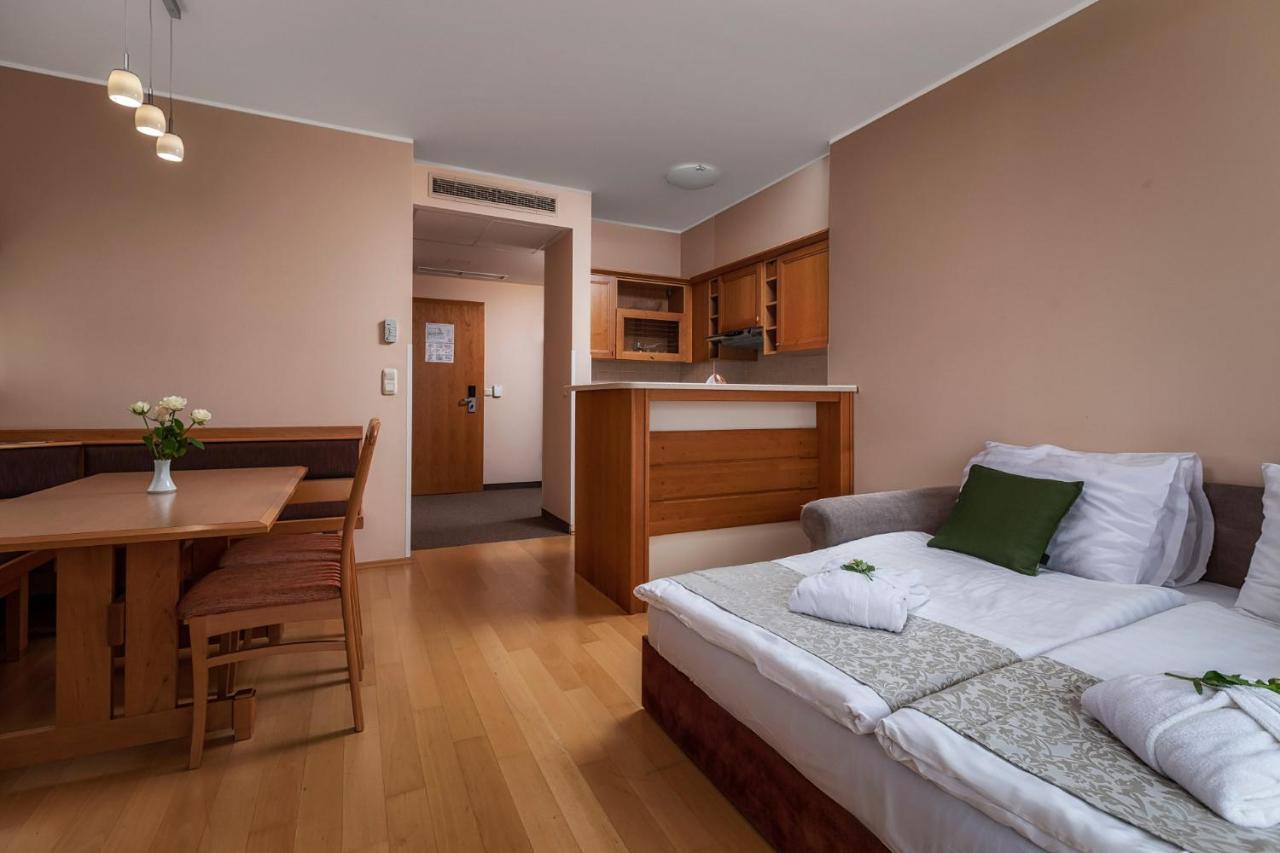 Grand Hotel Bellevue Hočko Pohorje Екстериор снимка